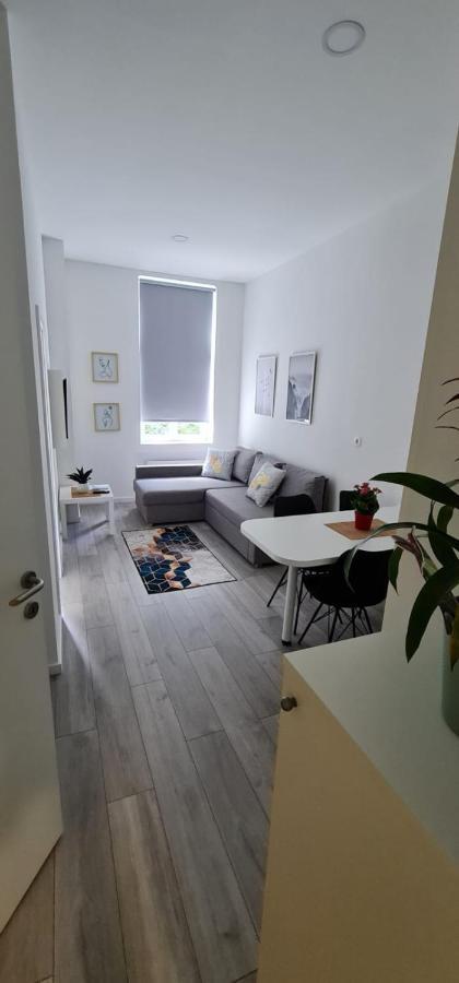 Mika Apartment And Studios Zagreb Exterior photo